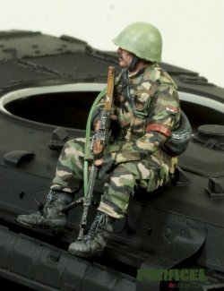画像2: Paracel Miniatures[MW3508]1/35 シリア政府軍/自由シリア軍 AFV跨乗兵 #2 (PKM射手)