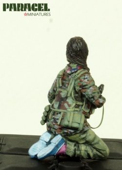 画像4: Paracel Miniatures[MW3516]1/35 シリア政府軍/自由シリア軍 AFV跨乗兵 #10 (女性兵士)