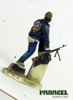 画像4: Paracel Miniatures[MW3522]1/35 現用 市街戦の戦士 3(逃げる男)