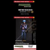 Paracel Miniatures[MW3550]1/35 現用 女性従軍記者 サニー