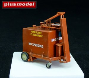 画像1: PlusModel[AL4076]1/48 100ガロン燃料カート (1)