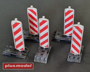 画像1: PlusModel[DP3020]1/35 方向板 (1)