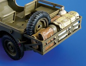 画像1: PlusModel[PM246]1/35WWII米 ウィリスMBカーゴラック(タミヤ用) (1)