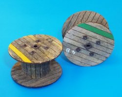 画像1: PlusModel[4050]1/48ケーブルリール(大)