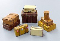 PlusModel[PM489]1/35Old suitcases