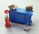 PlusModel[PM497]1/35Garage Equipment