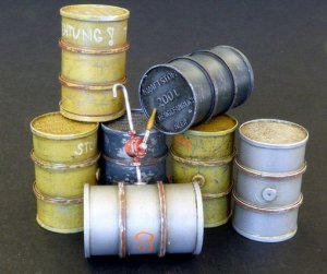 画像1: PlusModel[PM515]German fuel barrels (1)