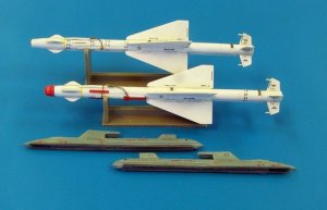 画像1: PlusModel[AL4020]1/48露 空対空ミサイルR-23Tエイペックス(2発) (1)