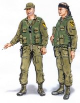 PlusModel[AL4048]1/48米 UH-1ヘリ クルー(2体セット)