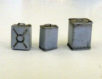 PlusModel[EL059]1/35四角い燃料缶アソート(12個)