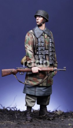 画像2: Rado Miniatures[RDM35053]1/35 WWII ドイツ G43(Gew43)半自動小銃を持つ降下猟兵 アルデンヌ1944/45