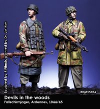 Rado Miniatures[RDM35054]1/35 WWII ドイツ 降下猟兵セット アルデンヌ1944/45(2体入)