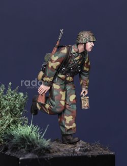 画像4: Rado Miniatures[RDM35056]1/35 WWII ドイツ Kar98小銃を持つ武装親衛隊兵士 ノルマンディー1944