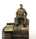 画像2: Rado Miniatures[RDM35066]1/35 WWII ドイツ 武装親衛隊 待機中の戦車兵 1944-1945年 (2)