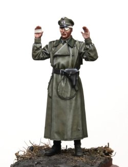 画像3: Rado Miniatures[RDM35067]1/35 WWII ドイツ 降伏する負傷した国防軍将校 1941-1945年