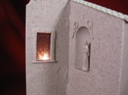 画像2: Reality in Scale[RIS35070]礼拝堂の一部 祭壇/ステンドグラス付き