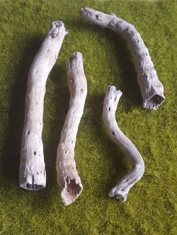 画像5: Reality in Scale[PLA08]1/35 ジオラマ素材 枯れた倒木と枝セット(天然素材)