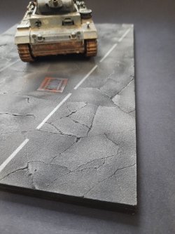 画像5: Reality in Scale[RIS35306]1/35 ポリウレタンシートひび割れた歩道とアスファルト道路 マンホール付