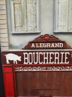 画像4: Reality in Scale[RIS35325]1/35 フランスの商業店舗「素晴らしき精肉店」