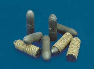 画像1: RoyalModel[RM069]1/35 独 シュツルムティガー用38cmロケット砲弾 (1)