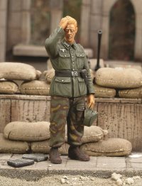 RoyalModel[RM162]1/35 独 髪をかき上げる装甲榴弾兵 イタリア 19440