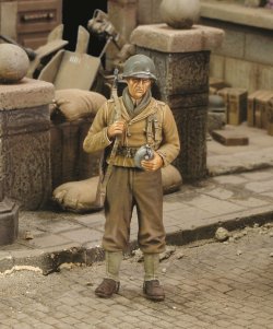 画像1: RoyalModel[RM164]1/35 米 水筒を持ち立つ米・ライフル兵