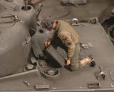 RoyalModel[RM165]1/35 米 ジェリカンで給油する米戦車兵