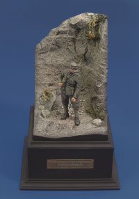 RoyalModel[RM182]1/35 独 ロープで牽引降下する山岳猟兵(断崖ベース付)