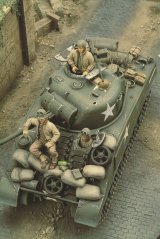 RoyalModel[RM195]1/35 米 シャーマン戦車兵 2半身+1体
