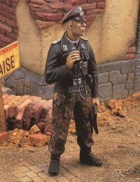 RoyalModel[RM214]1/35 独 双眼鏡を持つ戦車兵