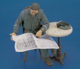 RoyalModel[RM215]1/16 WWII新聞を読むイタリア軍将校