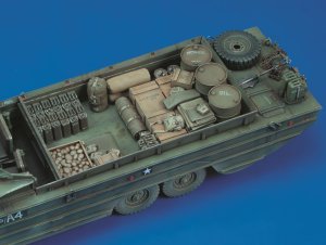 画像1: RoyalModel[RM365]1/35 米 DUKW 水陸両用車車載荷物 (1)