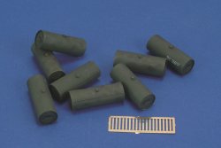 画像1: RoyalModel[RM499]1/35 露 ロシア戦車用外部燃料タンク