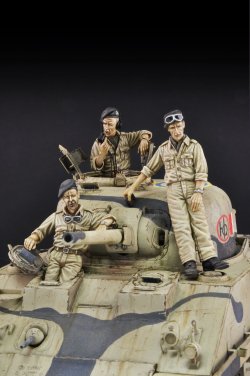 画像1: RoyalModel[RM583]1/35 英 シャーマン "クライヴ"号搭乗員セット 3体入り