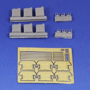 画像1: RoyalModel[RM755]1/35 米 WWII米軍ジェリ缶セット (1)