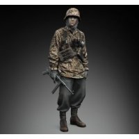 RoyalModel[RM1000]1/16 WWII ドイツ武装親衛隊 MP40を持つ下士官兵