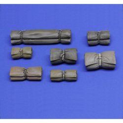 画像1: RoyalModel[RM1017]1/16 WWII テントと寝袋セット パート1