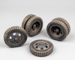 画像1: RoyalModel[RM1143]1/35 WWII ドイツ MB1500 4x2 自重変形タイヤセット(ミニアート用)