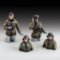 RoyalModel[RM829]1/35 WWII  リバーシブル迷彩の防寒着を着たドイツ戦車搭乗員セット4体入り