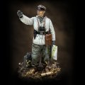 RoyalModel[RM837]1/72 WWII  ドイツ冬季リバーシブル防寒着を着た戦車兵長
