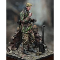 画像3: RoyalModel[RM877]1/35 WWII ドイツ武装SS 食事を取る擲弾兵 ビネットベース付き