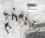 スターリングラード[ST3241]1/35 WWII 欧州 終戦と子供達1945年 5体セット