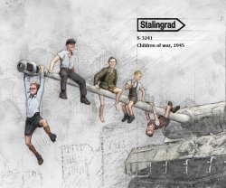 画像1: スターリングラード[ST3241]1/35 WWII 欧州 終戦と子供達1945年 5体セット