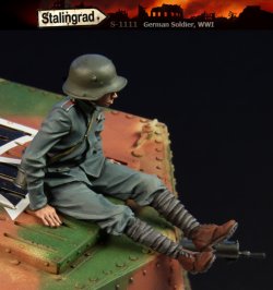 画像2: スターリングラード[ST1111]1/35WWIドイツ戦車兵(1)ヘルメットを被る搭乗員
