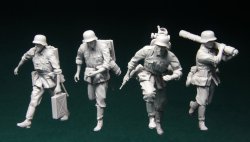 画像3: スターリングラード[ST3001]1/35ドイツ陸軍 8cm迫撃砲チームセット