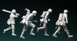 画像4: スターリングラード[ST3001]1/35ドイツ陸軍 8cm迫撃砲チームセット