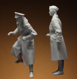 画像4: スターリングラード[ST3005]1/35ドイツ陸軍 高級将校と将校付運転手