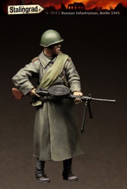 画像1: スターリングラード[ST3042]1/35ロシア兵ベルリン1945(2)DP28軽機関銃で掃射する赤軍兵士