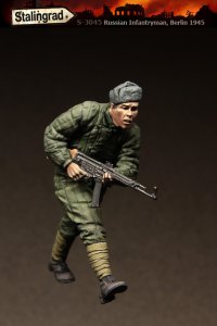 画像1: スターリングラード[ST3045]1/35ロシア兵ベルリン1945(5)膝撃ちする赤軍兵士 (1)