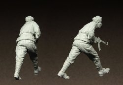 画像4: スターリングラード[ST3045]1/35ロシア兵ベルリン1945(5)膝撃ちする赤軍兵士